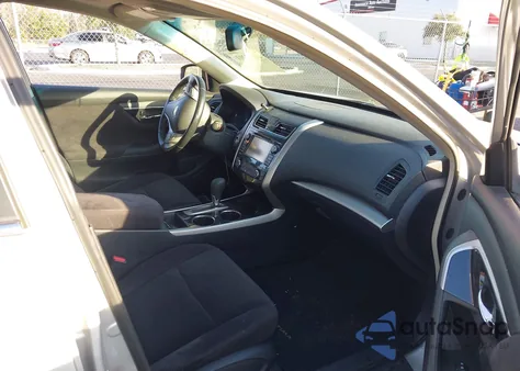 2013 Nissan Altima 2.5 Sv z USA, uszkodzony, nr VIN 1N4AL3AP8DC277689